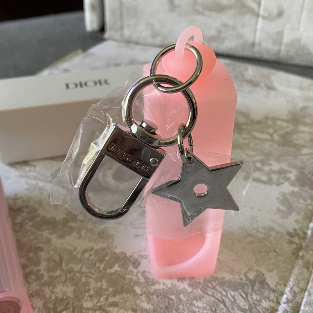 Dior Addict Key Chain - Picture 5 of 11
